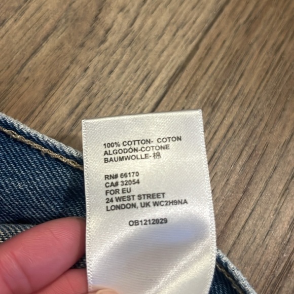 BDG distressed raw hem jeans, size 26 - Picture 3 of 7